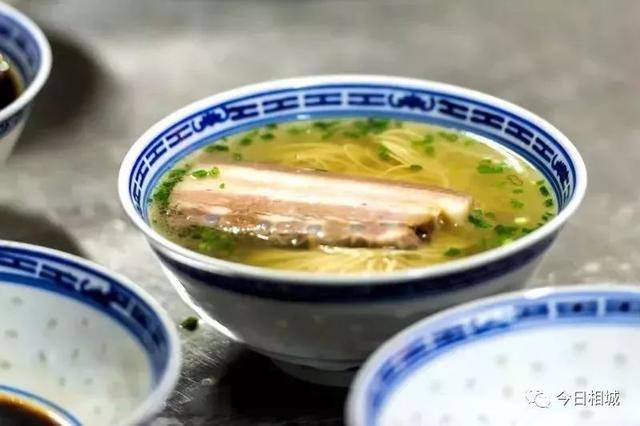 独家调味吊汤，相城一碗白焖肉面杀入